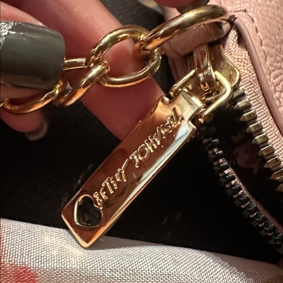 Betsey Johnson XO Anaya Crossbody with Scarf and Chain Strap Light Pink - Picture 4 of 8